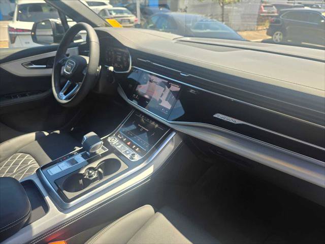 Used 2024 Audi Q7 3.0T Prestige AWD/4WD image 11