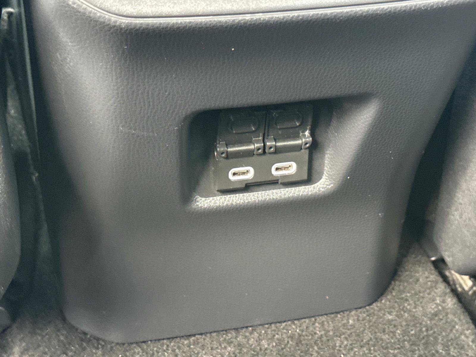 Used 2025 Toyota RAV4 XLE AWD/4WD image 30
