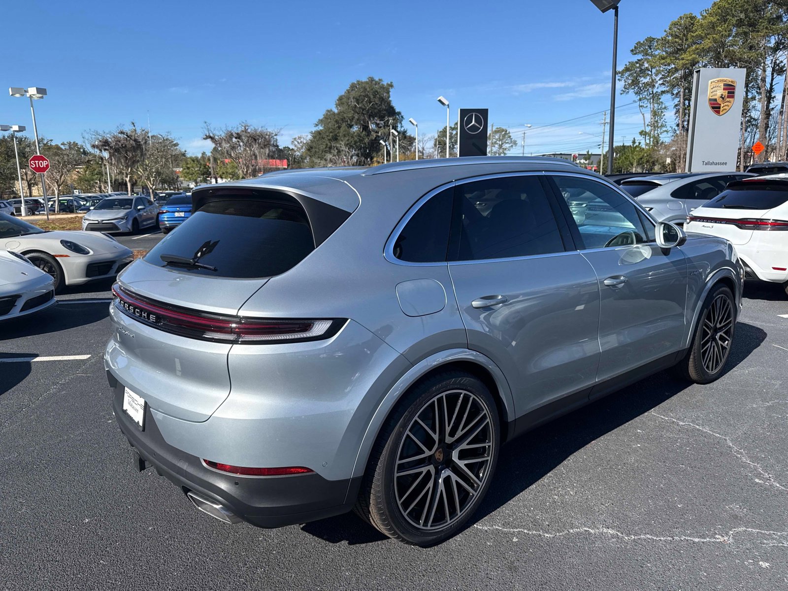 Certified 2026 Porsche Cayenne E-Hybrid image 9