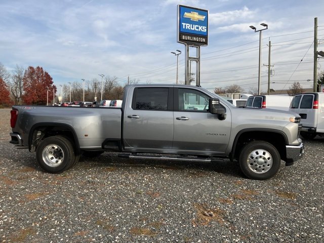 New 2026 Chevrolet Silverado 3500 LT image 9
