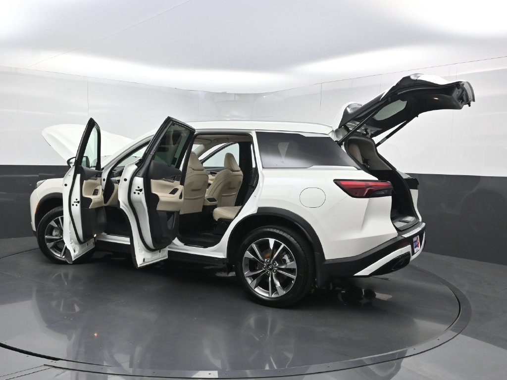 Used 2023 INFINITI QX60 Luxe w/ Cargo Package FWD image 39