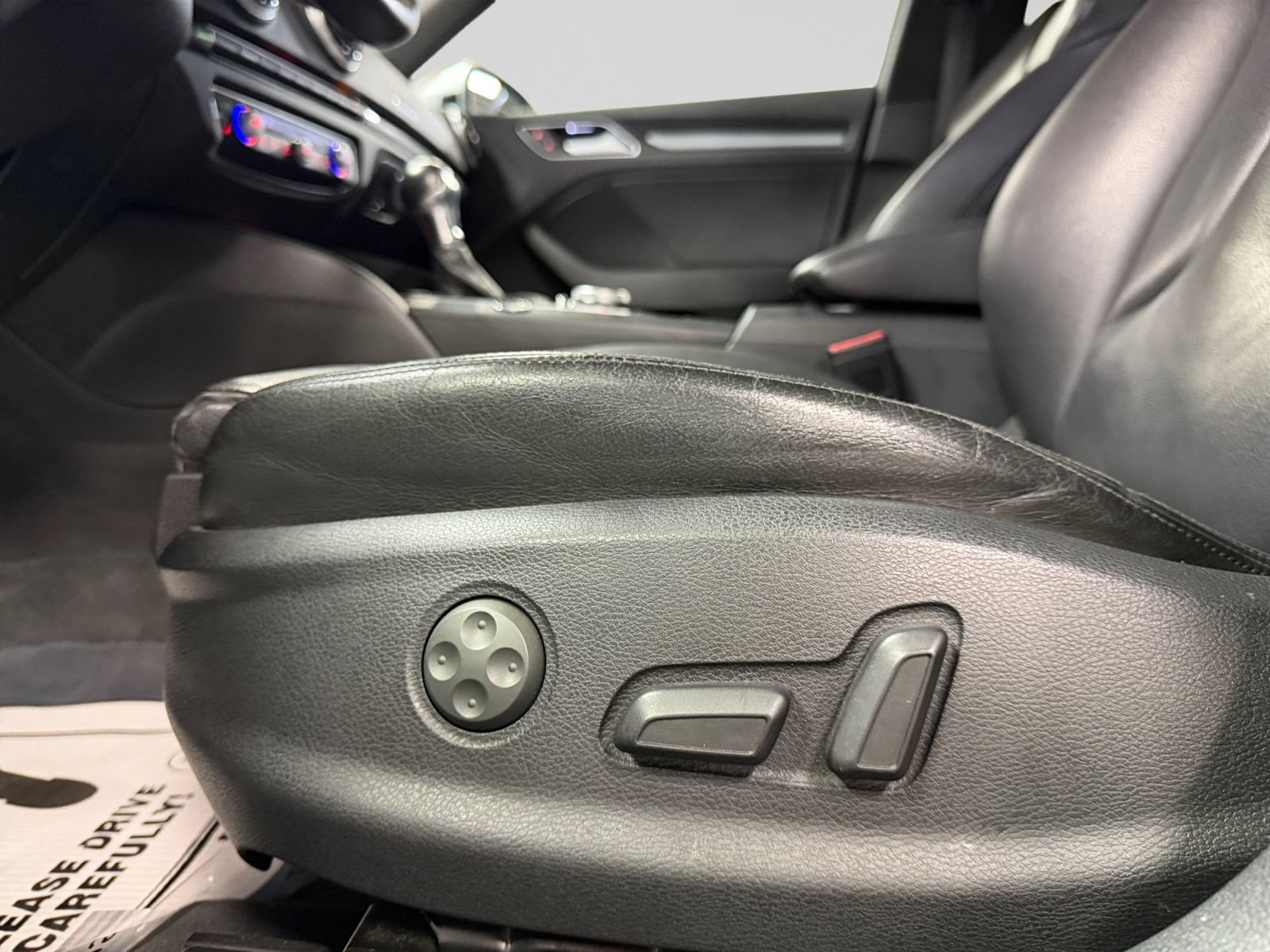 Used 2016 Audi A3 e-tron Premium Plus FWD image 38