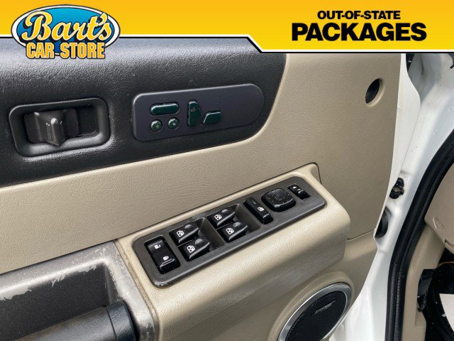 Used 2003 HUMMER H2 w/ Preferred Equipment Group image 25