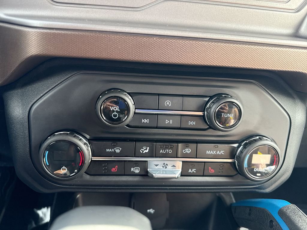 Used 2023 Ford Bronco Outer Banks image 16