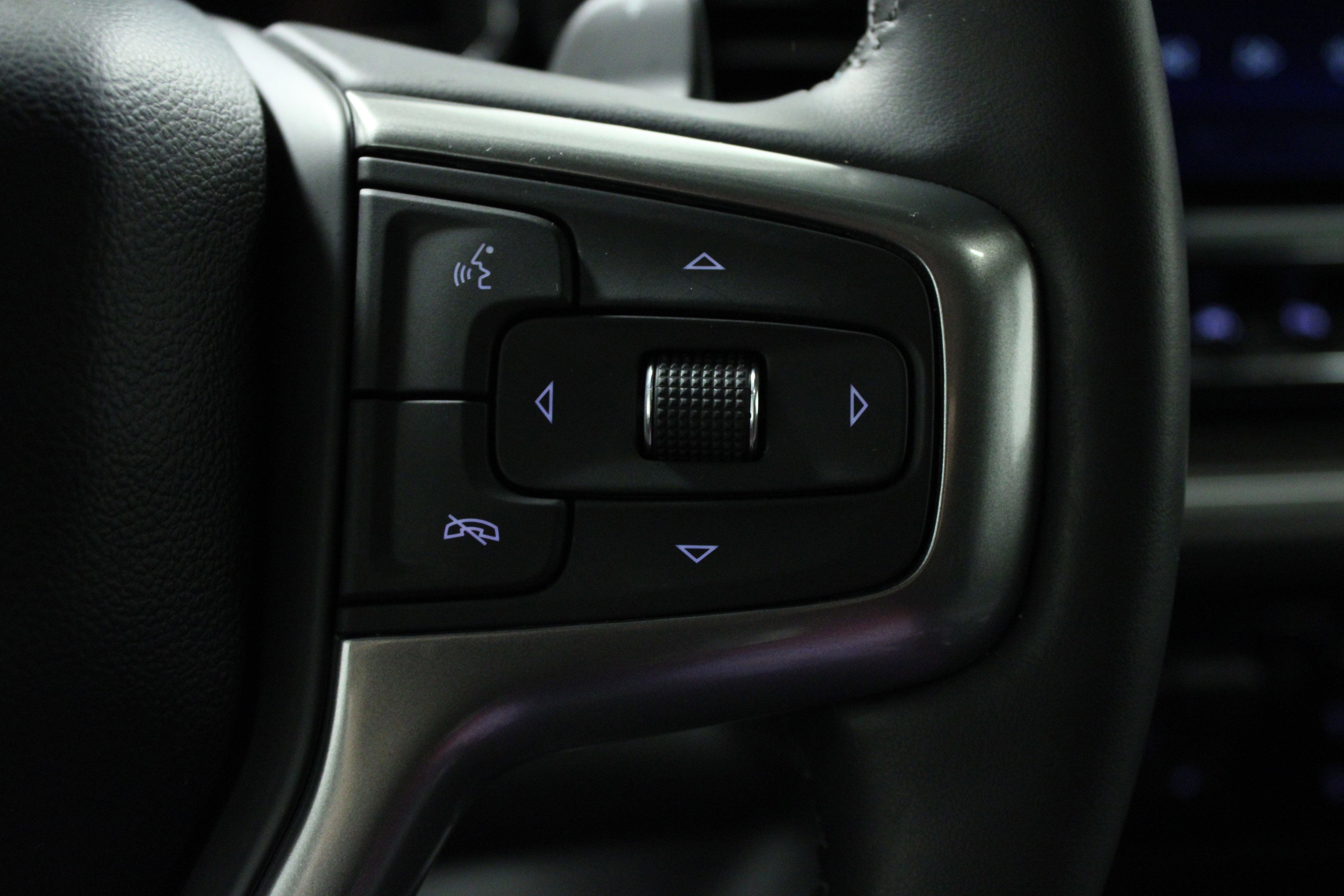 Used 2024 Chevrolet Silverado 1500 LTZ w/ LTZ Premium Package image 21