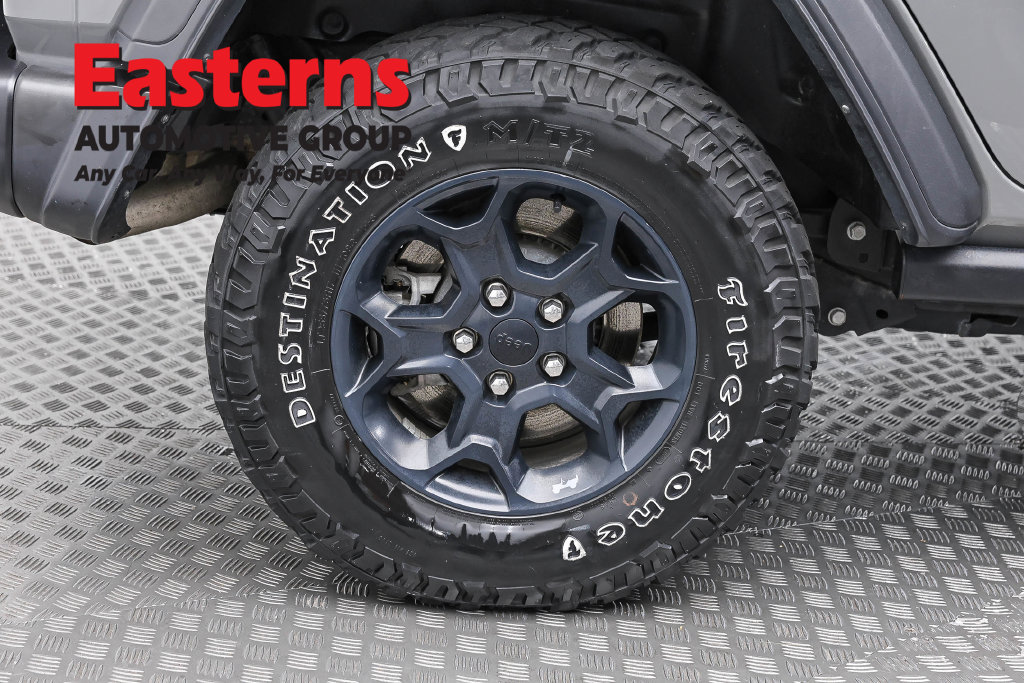 Used 2023 Jeep Wrangler Unlimited w/ Cold Weather Group AWD/4WD image 32