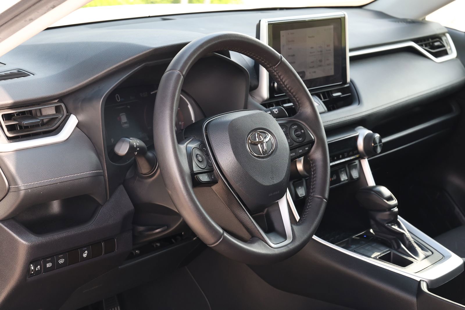 Used 2024 Toyota RAV4 XLE w/ Weather Package image 14