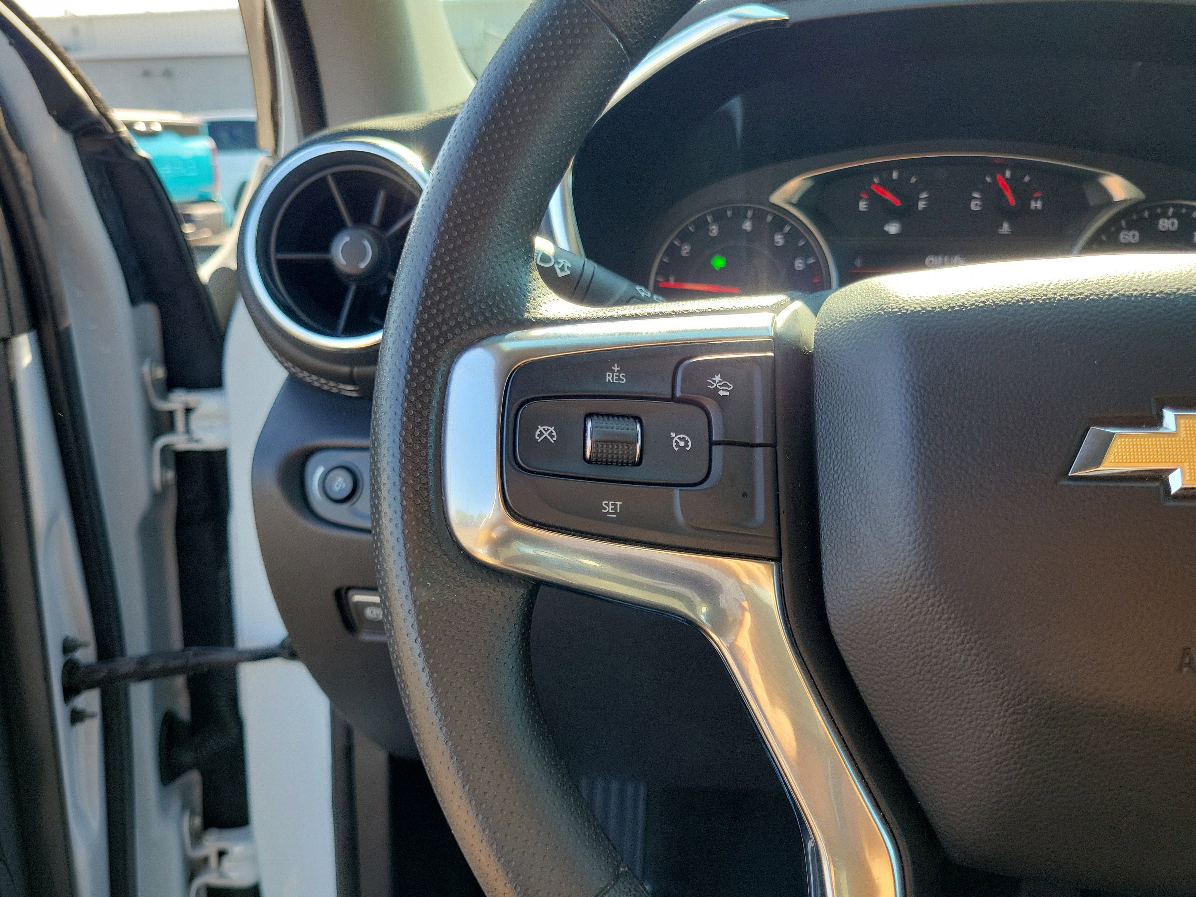 Used 2025 Chevrolet Blazer LT AWD/4WD image 22