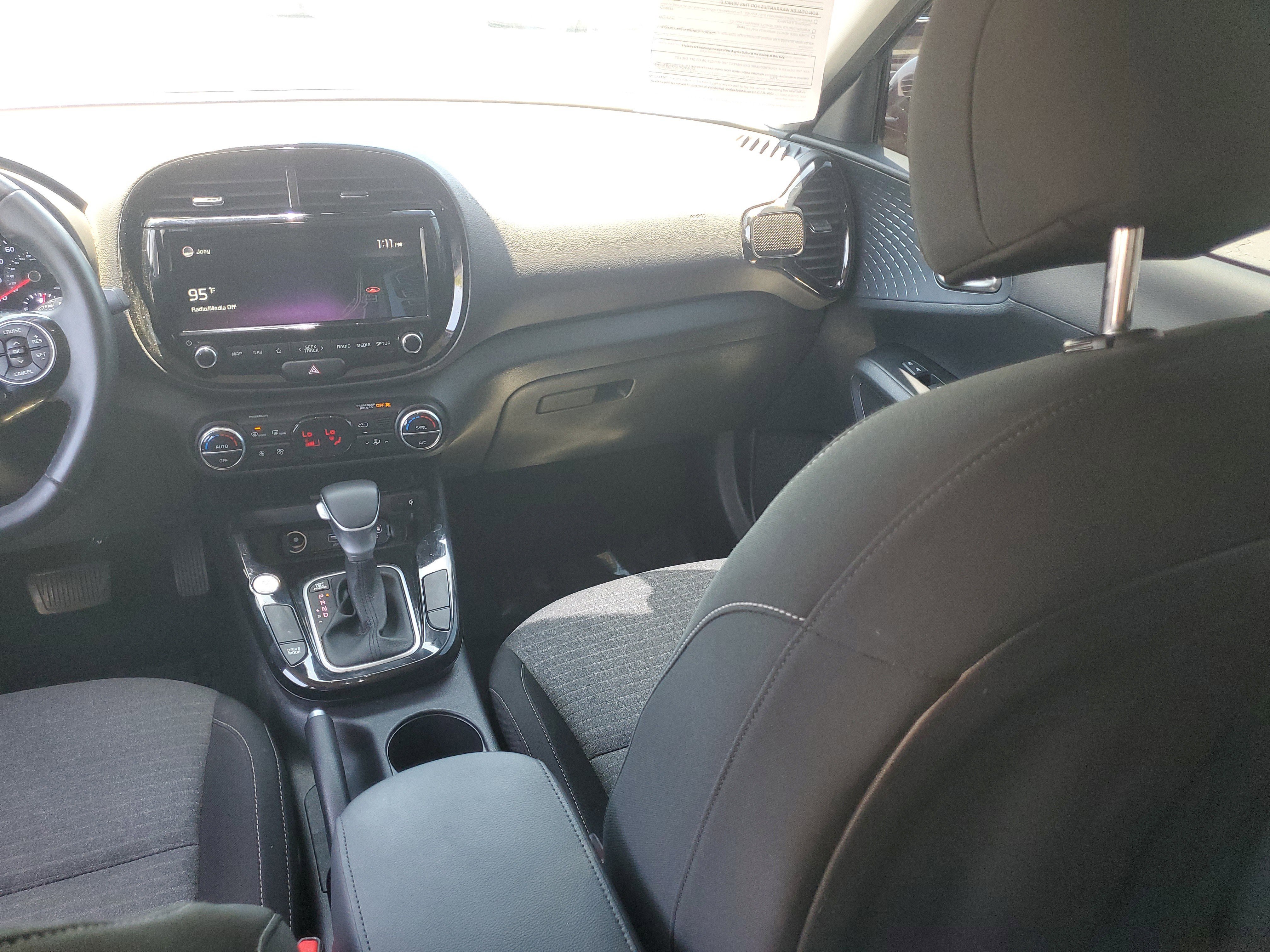 Used 2022 Kia Soul GT-Line FWD image 17