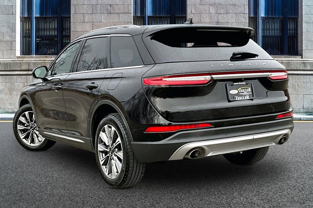 Used 2022 Lincoln Corsair Reserve w/ Elements Package image 10