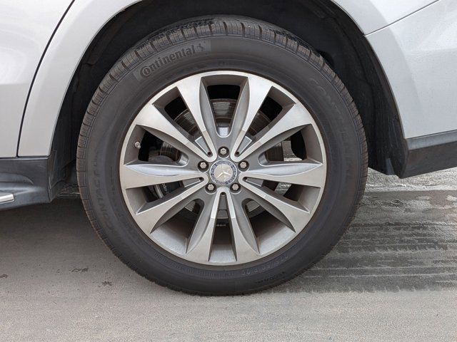 Used 2013 Mercedes-Benz GL 450 4MATIC image 16