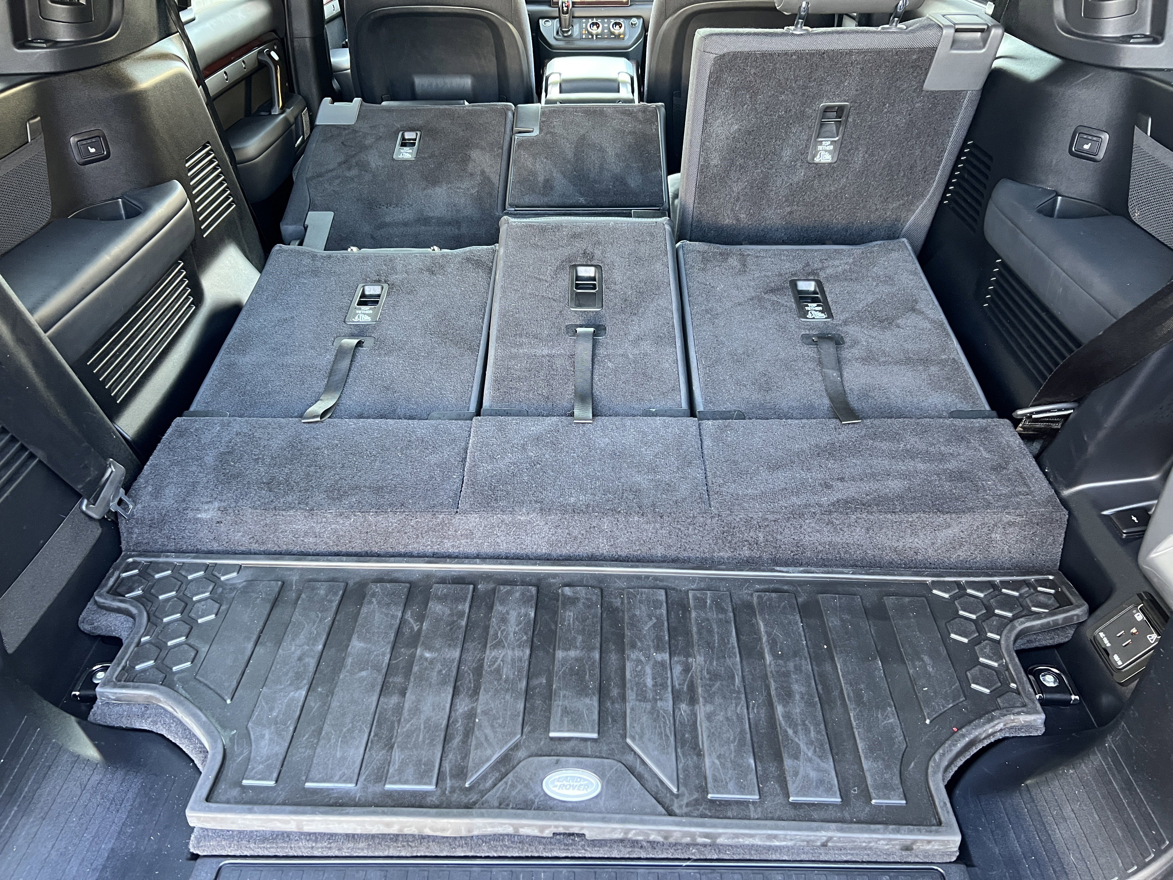 Used 2023 Land Rover Defender 130 X image 20