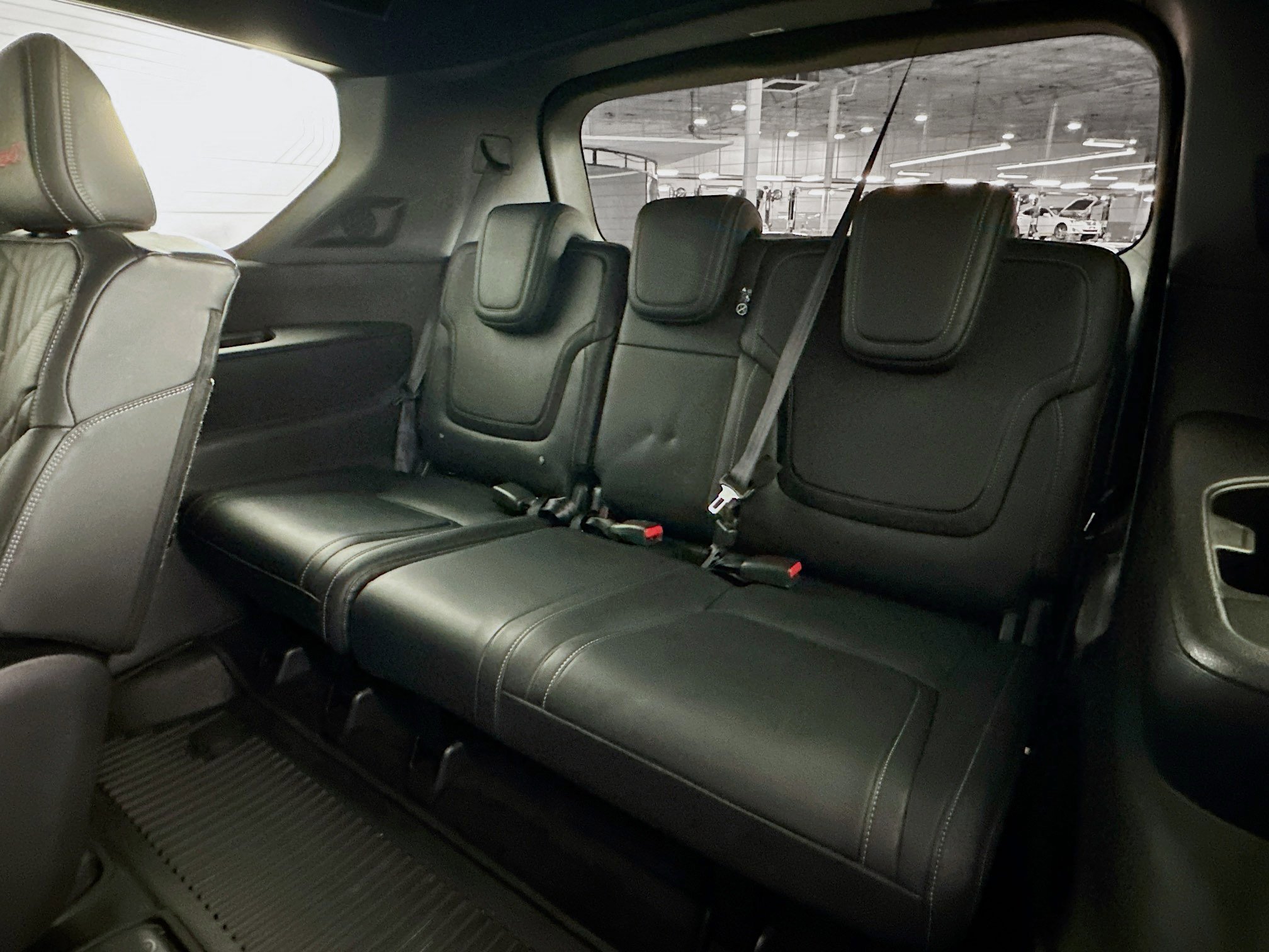 Used 2025 Nissan Armada PRO-4X w/ Pro-4X Premium Package AWD/4WD image 29