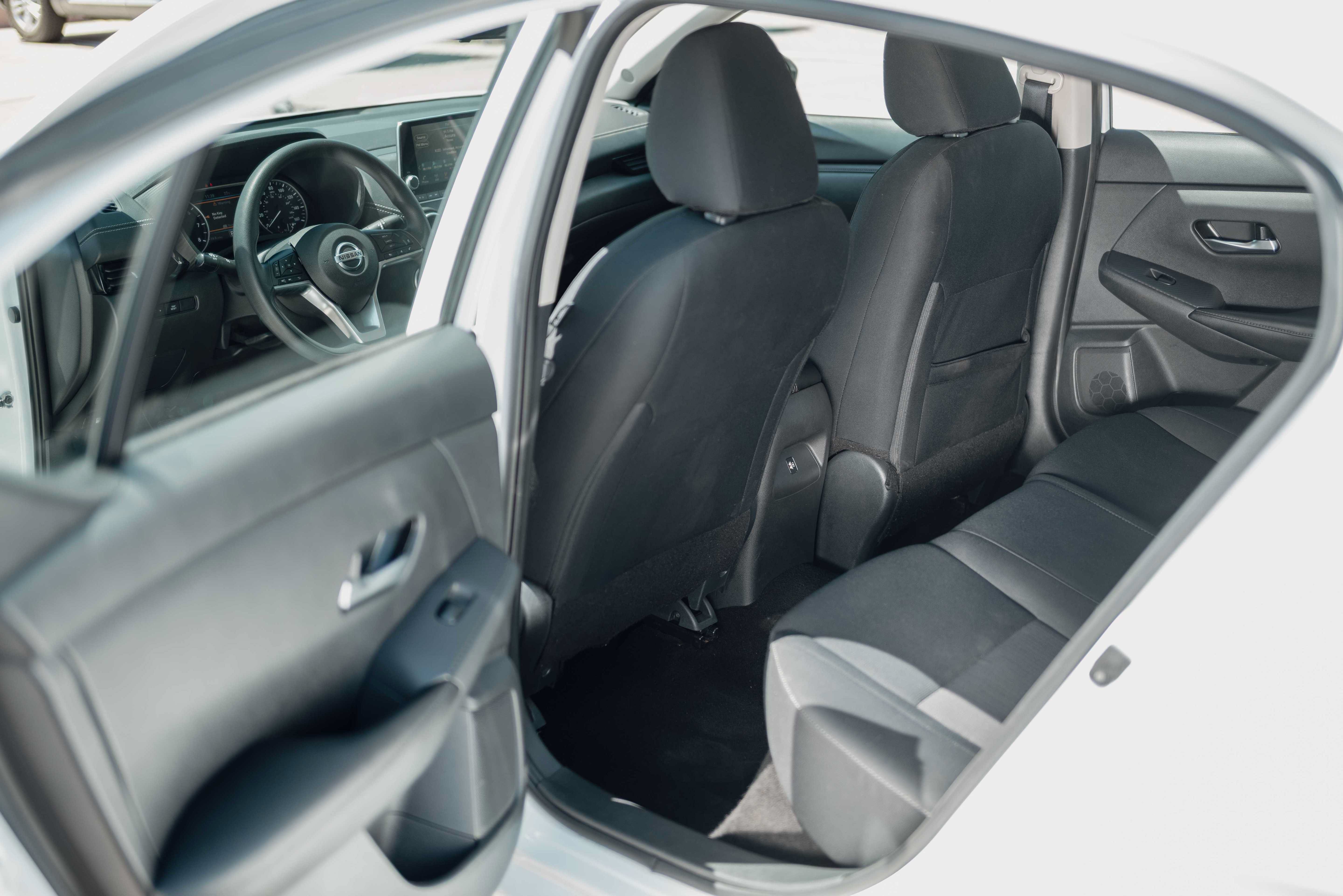 Used 2023 Nissan Sentra SV FWD image 12
