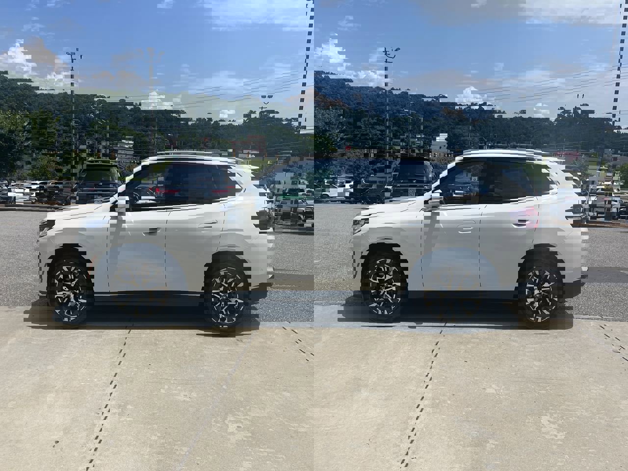 Used 2025 BMW X3 xDrive30i w/ Convenience Package image 5