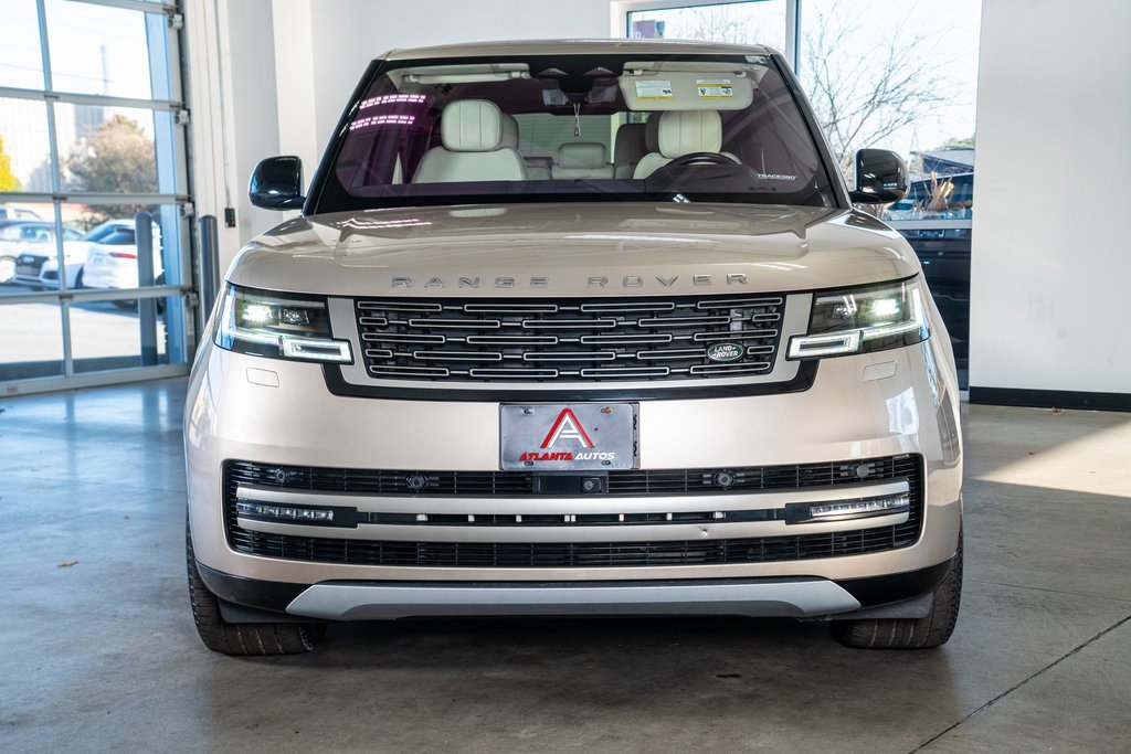 Used 2023 Land Rover Range Rover Long Wheelbase SE image 3