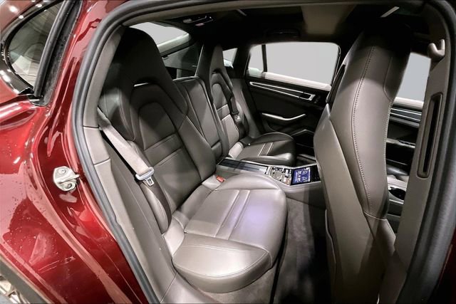 Used 2022 Porsche Panamera 4 Platinum Edition image 28