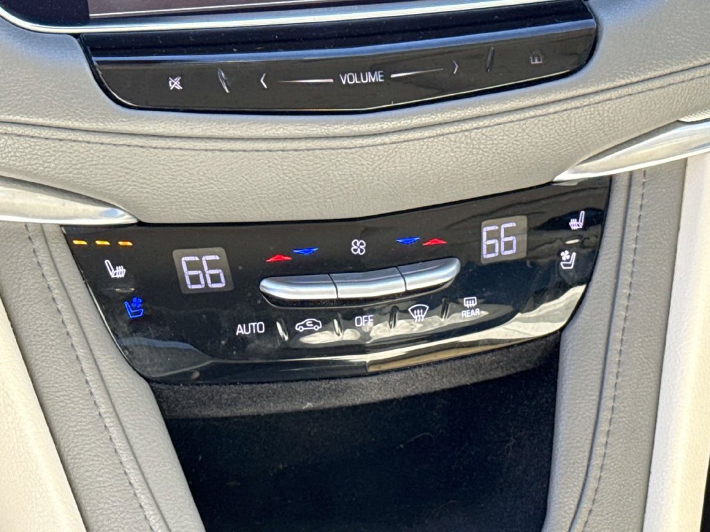 Used 2017 Cadillac XT5 Premium Luxury w/ Driver Assist Package FWD image 34
