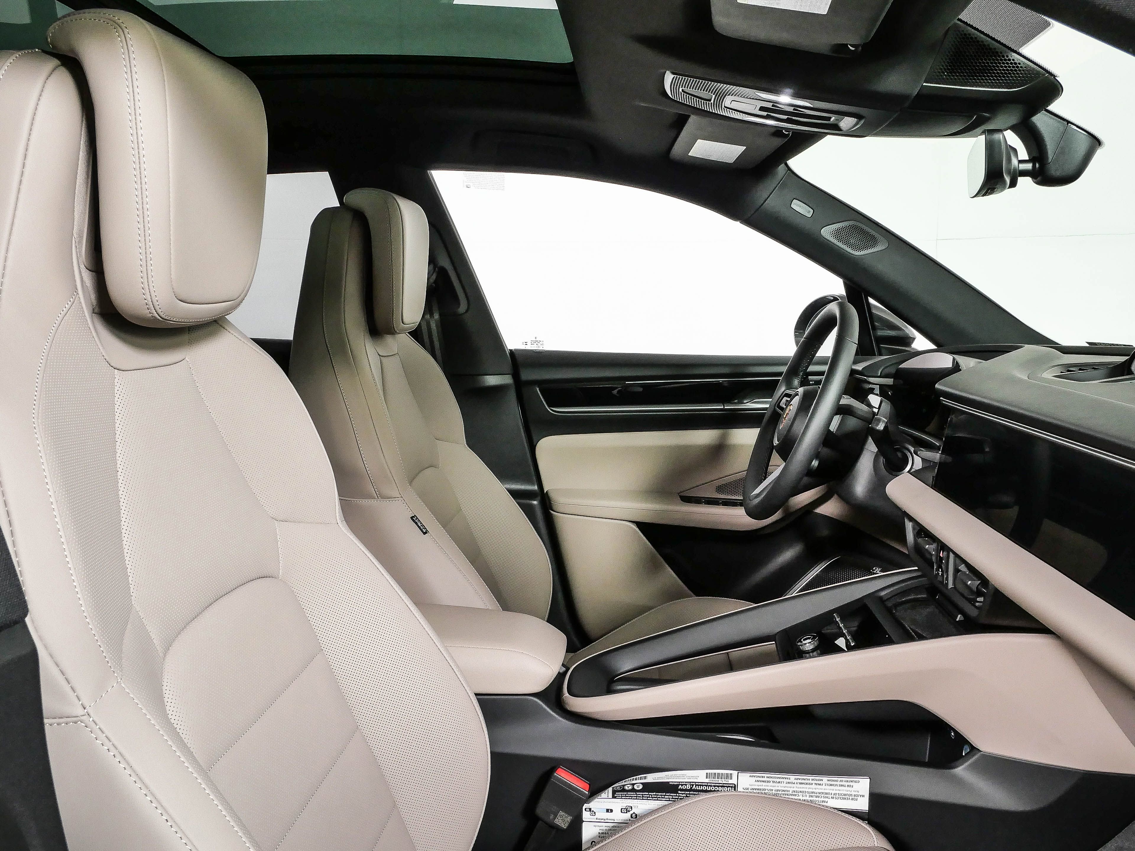 New 2026 Porsche Macan 4 Electric AWD/4WD image 25