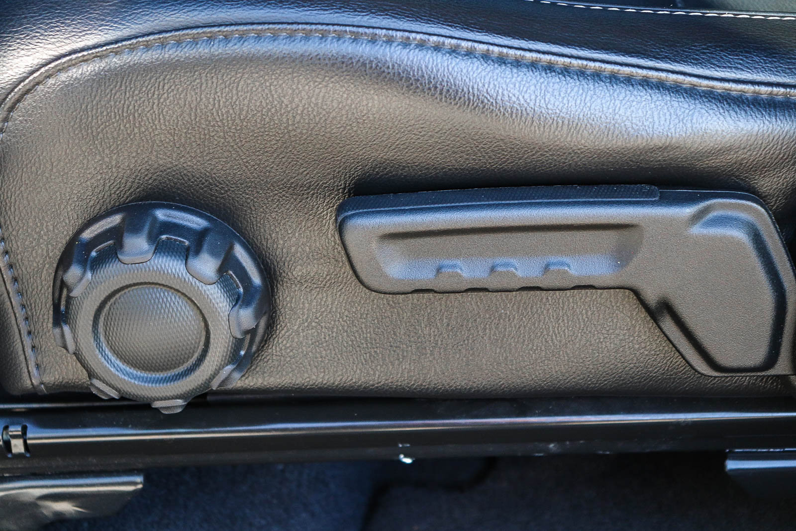 Used 2021 Jeep Gladiator Overland w/ Popular Equipment Package image 24