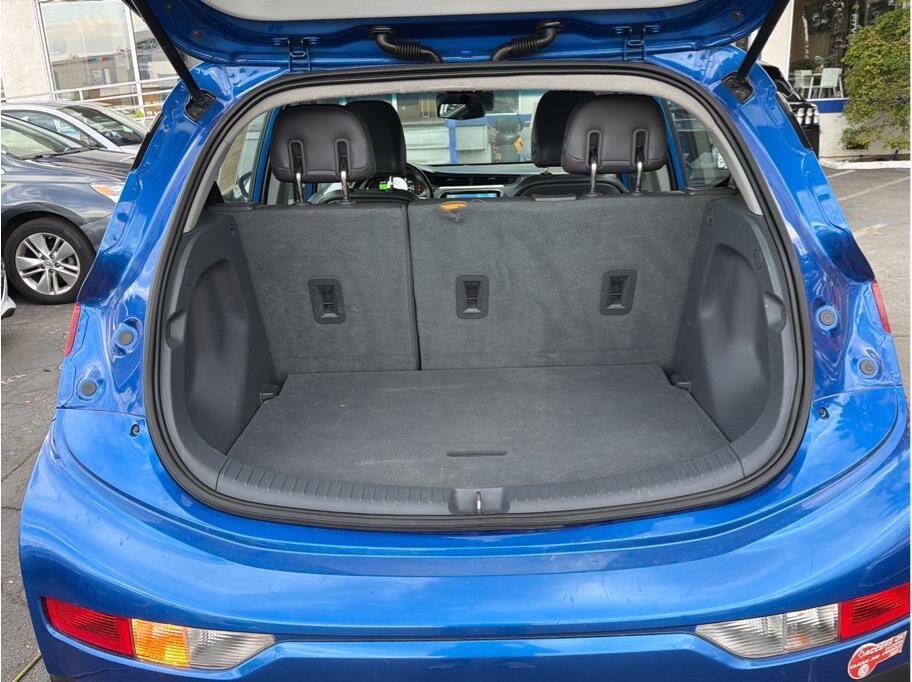 Used 2017 Chevrolet Bolt Premier w/ Driver Confidence II Package FWD image 18