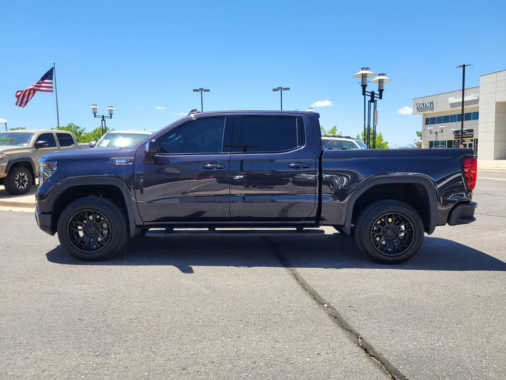 Used 2024 GMC Sierra 1500 AT4 w/ Technology Package AWD/4WD image 7