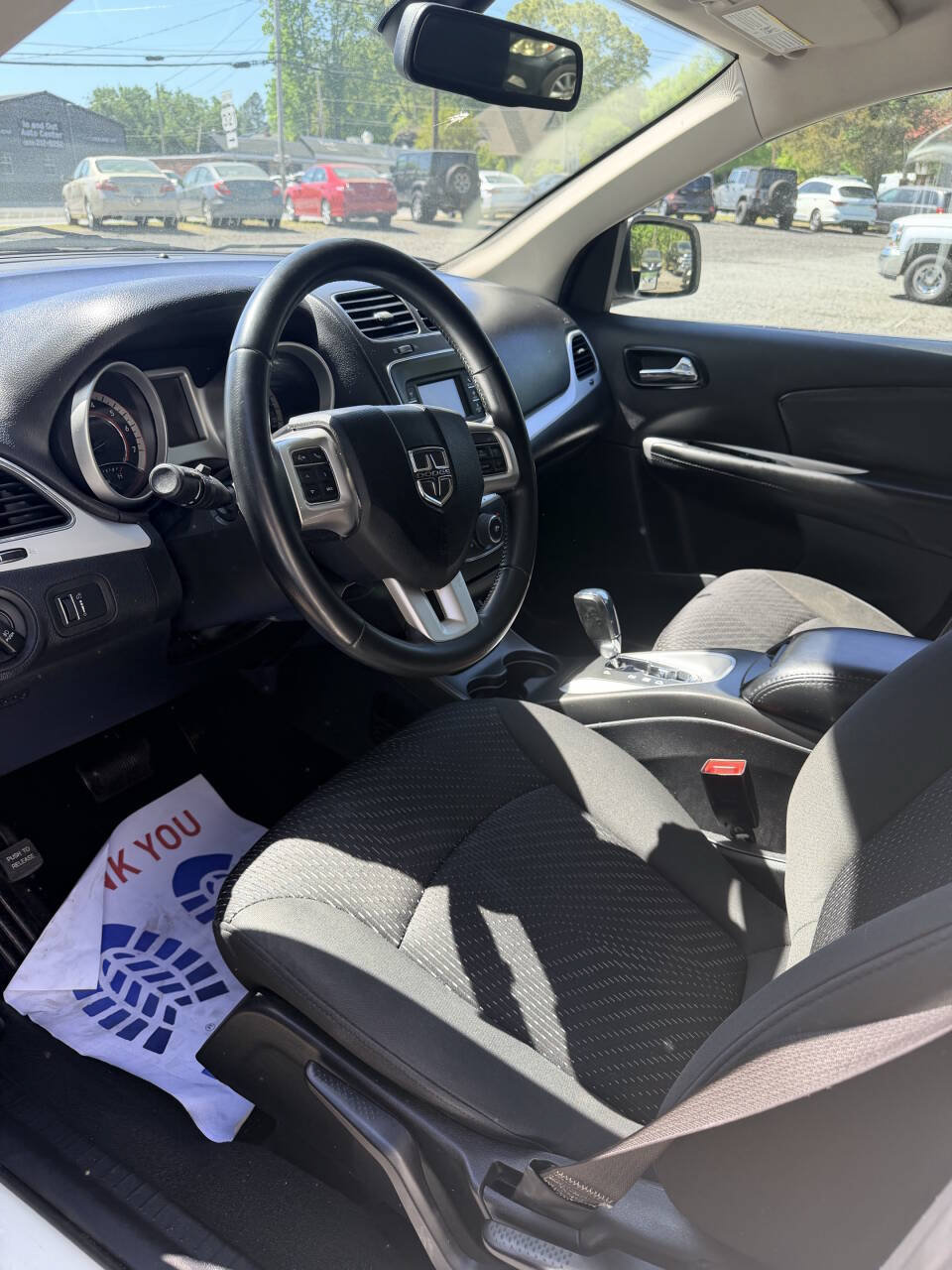 Used 2019 Dodge Journey SE w/ Connectivity Group FWD image 4