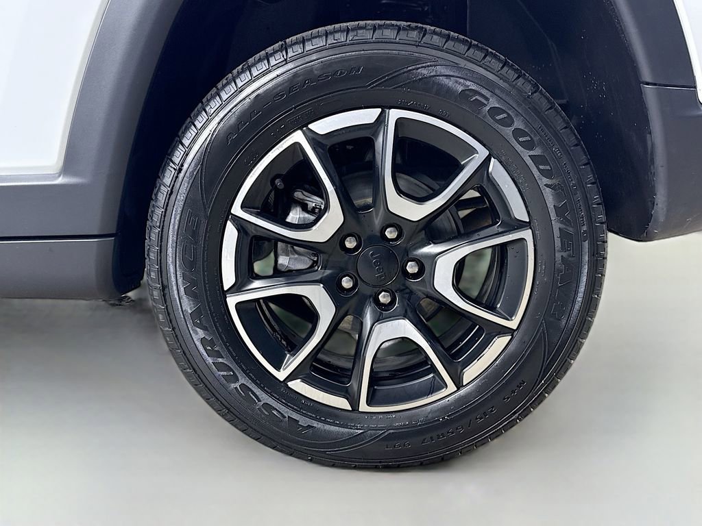 Used 2024 Jeep Compass Trailhawk AWD/4WD image 36