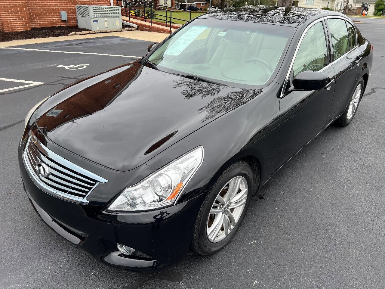Used 2013 INFINITI G37 Journey w/ Premium Pkg