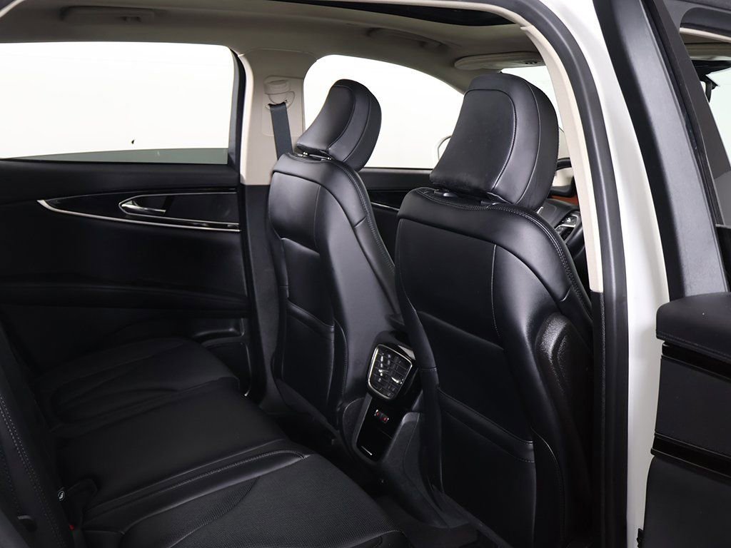 Used 2022 Lincoln Nautilus Reserve image 30