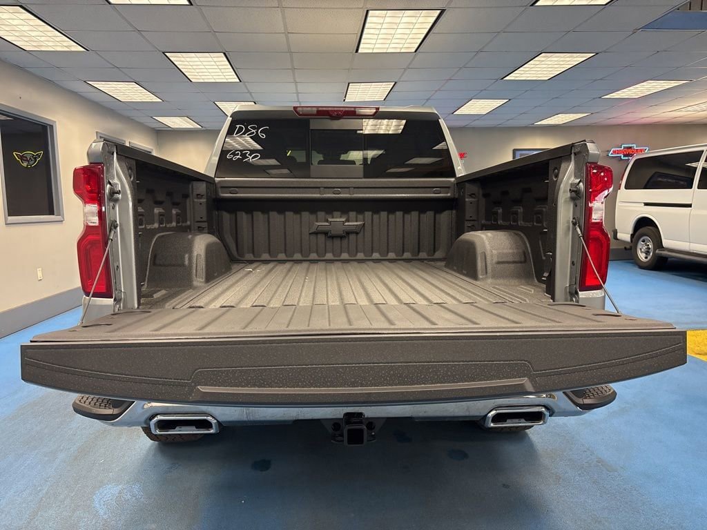 New 2026 Chevrolet Silverado 1500 LTZ w/ Technology Package AWD/4WD image 8