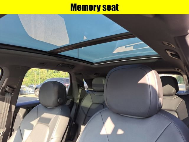 Used 2024 Porsche Cayenne image 23