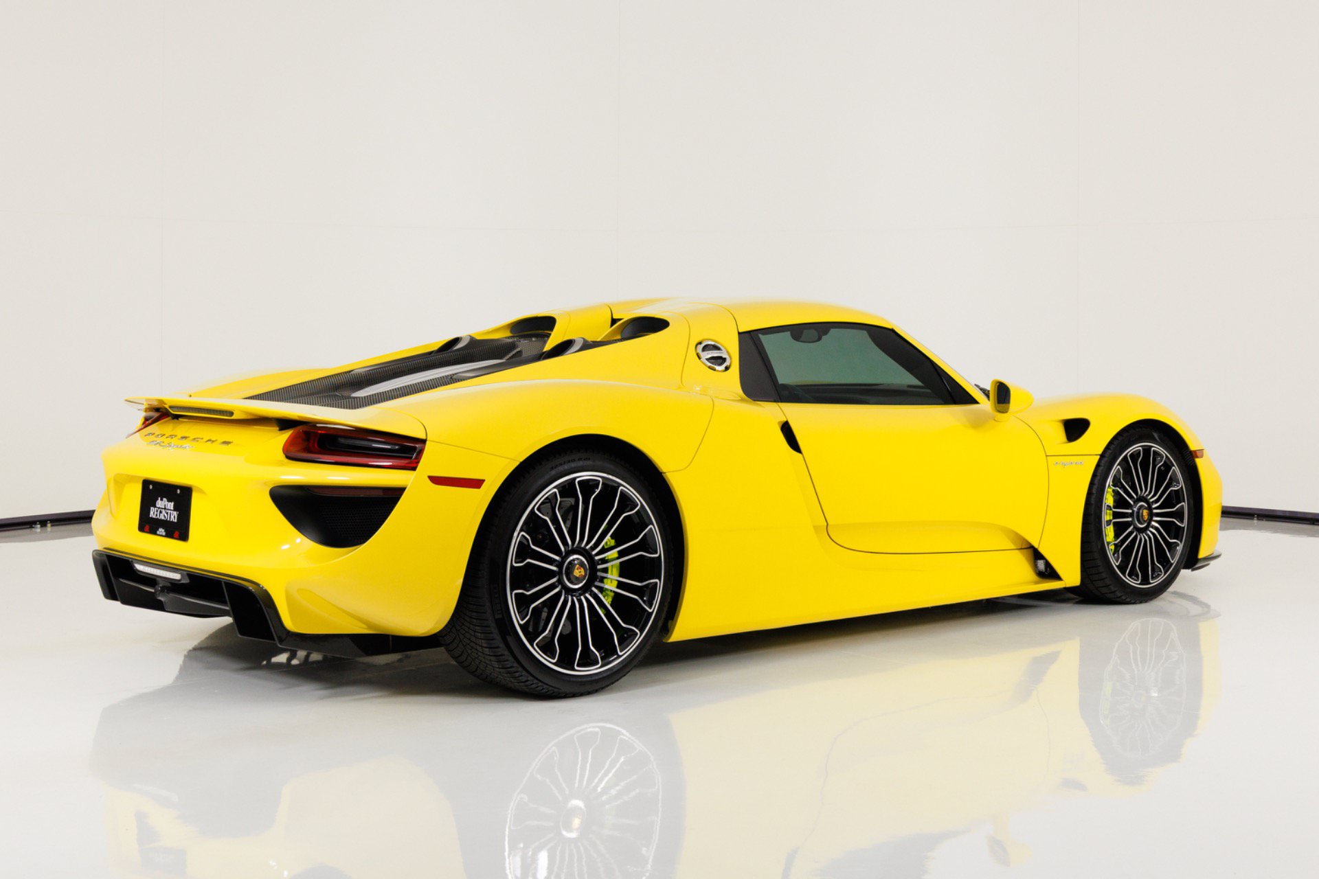 Used 2015 Porsche 918 Spyder AWD/4WD image 4