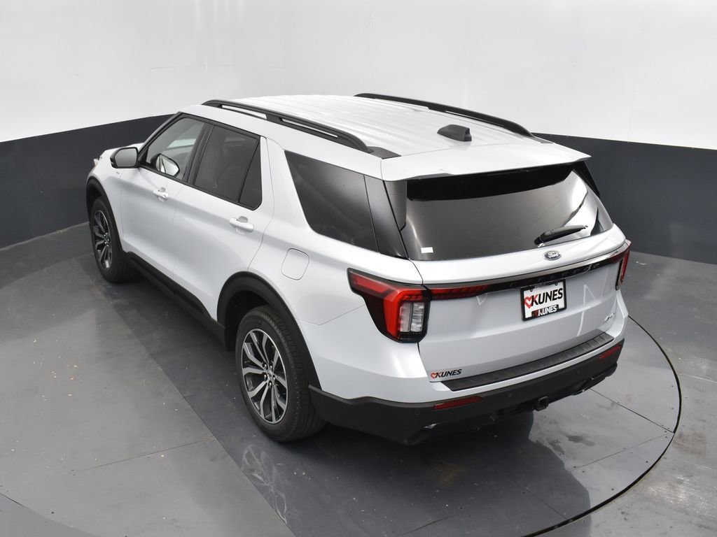 New 2026 Ford Explorer ST-Line image 43