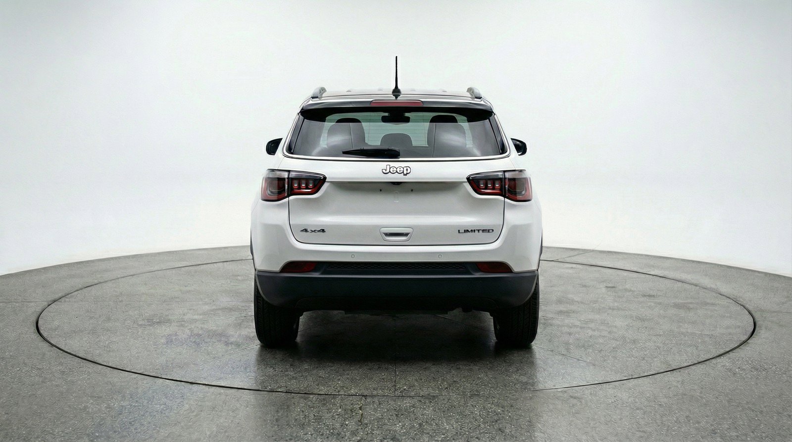 Used 2025 Jeep Compass Trailhawk AWD/4WD image 7