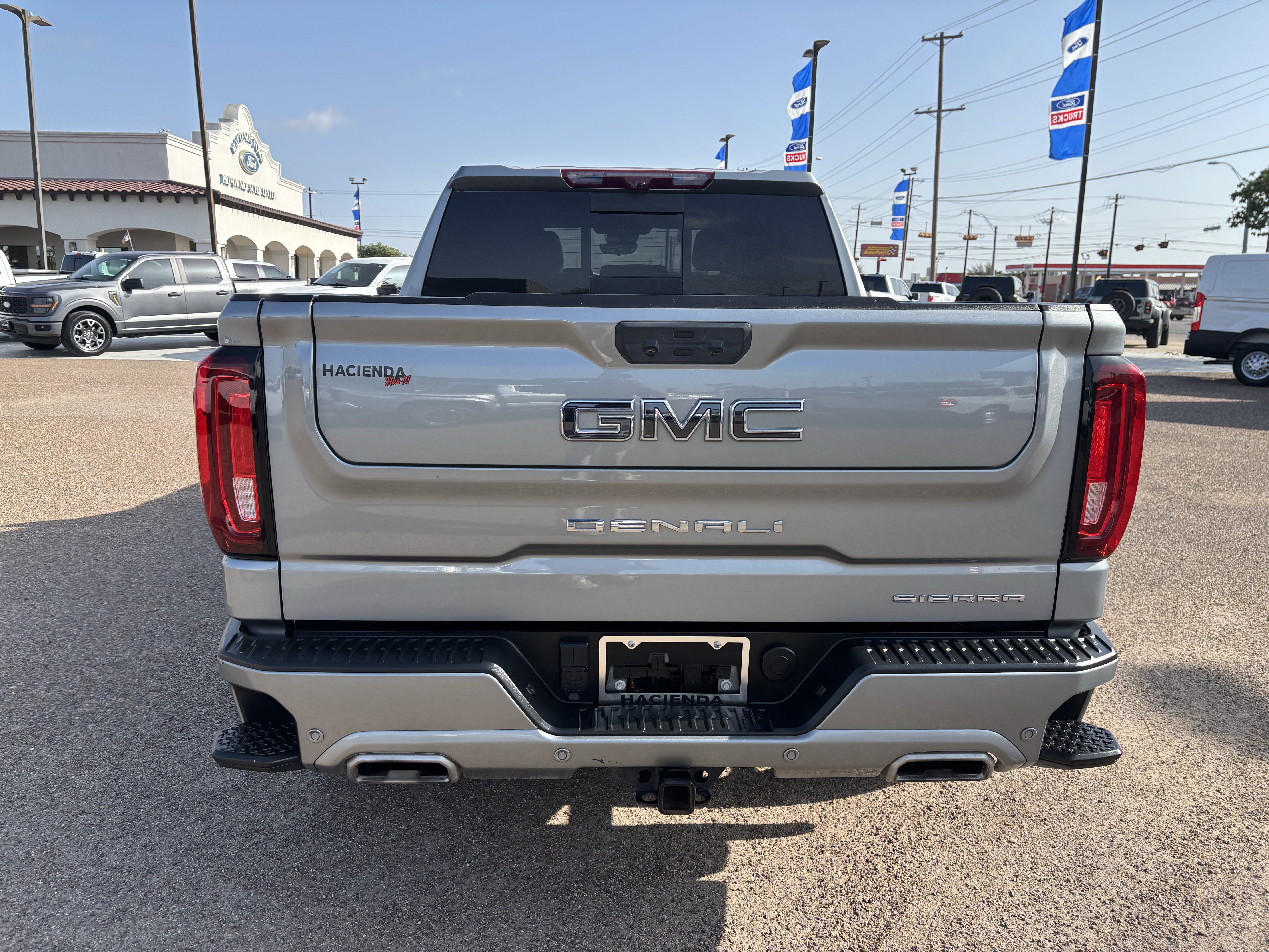 Used 2024 GMC Sierra 1500 Denali Ultimate AWD/4WD image 3