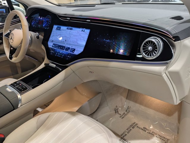 Certified 2023 Mercedes-Benz EQS 580 4MATIC SUV image 23