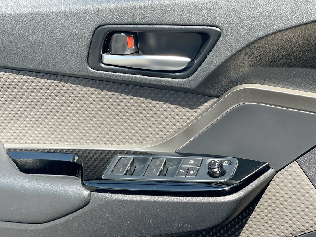 Certified 2021 Toyota C-HR Limited FWD image 8