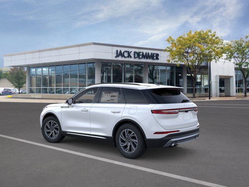 Used 2026 Lincoln Corsair Premiere image 4