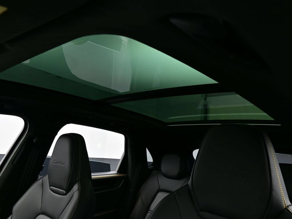 New 2026 Porsche Cayenne Turbo AWD/4WD image 14
