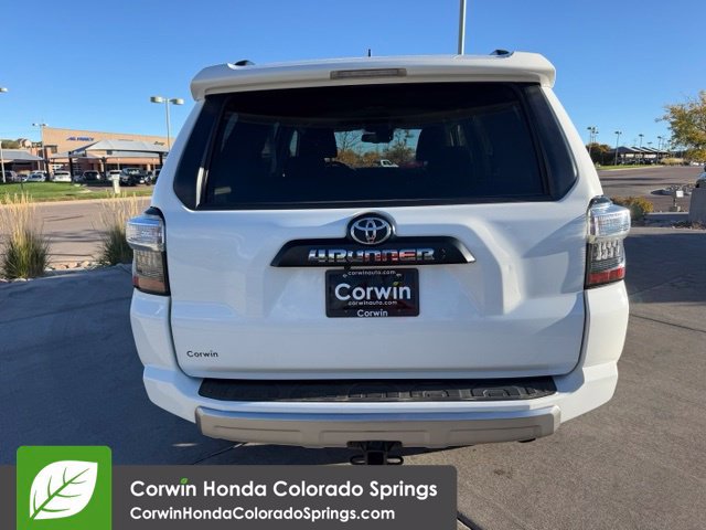 Used 2022 Toyota 4Runner TRD Off-Road AWD/4WD image 8