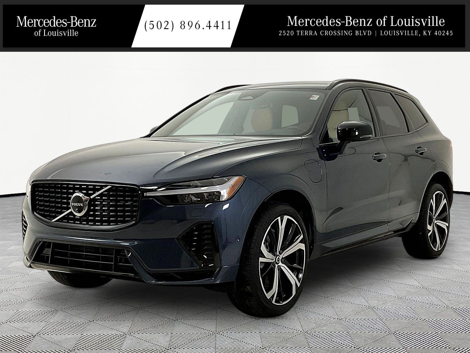 Used 2025 Volvo XC60 T8 Ultra w/ Climate Package AWD/4WD image 1