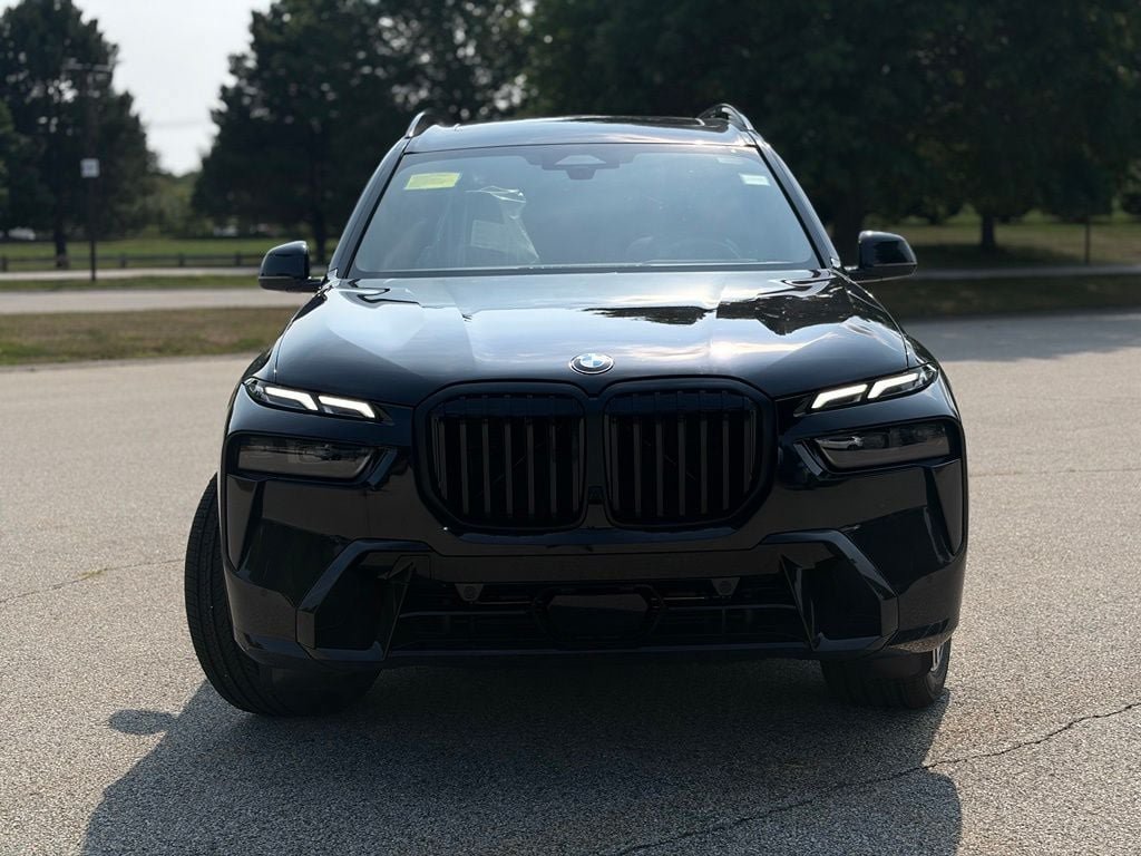 New 2027 BMW X7 xDrive40i w/ M Sport Package AWD/4WD image 9