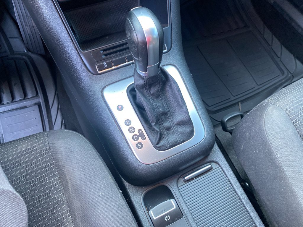 Used 2015 Volkswagen Tiguan S FWD image 16