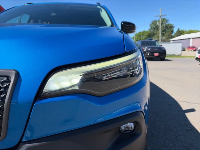 Used 2023 Jeep Cherokee Trailhawk w/ Trailer Tow Group AWD/4WD image 18