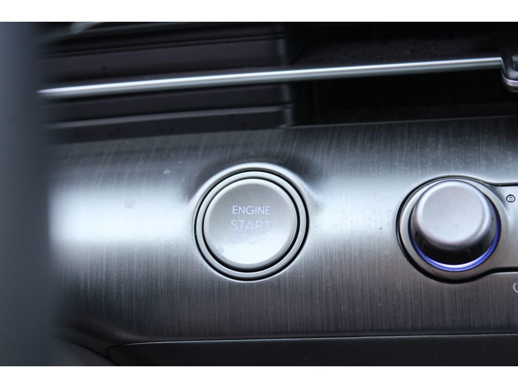 Used 2024 Hyundai Kona SEL image 22