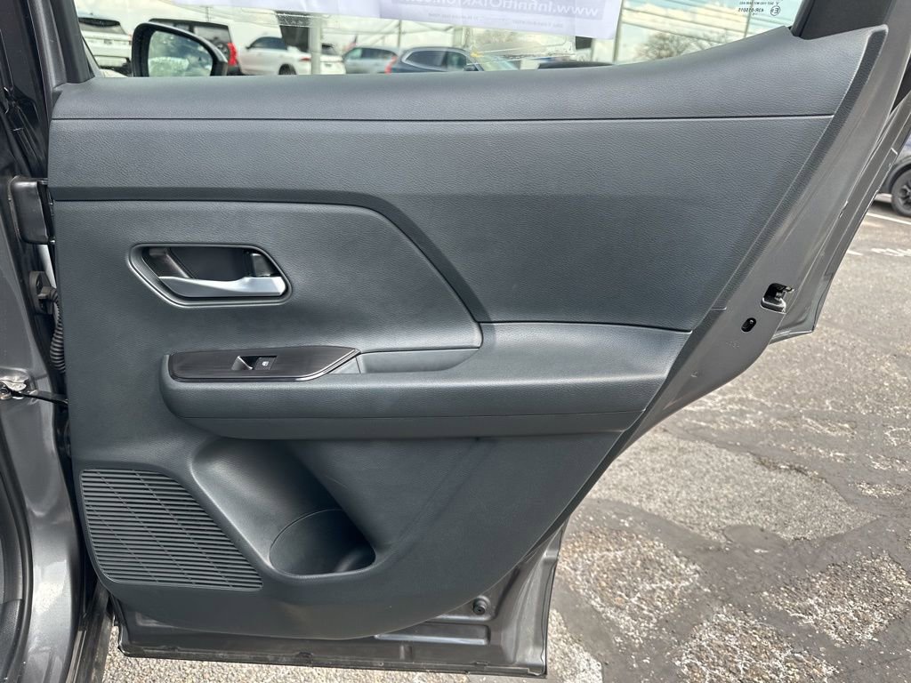 Used 2025 Nissan Kicks SV w/ SV Premium Package image 29