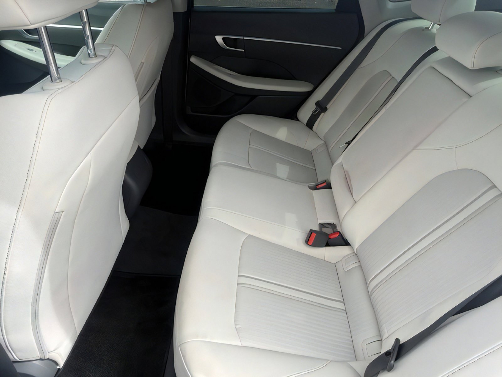 Used 2024 Hyundai Sonata SEL w/ Convenience Package FWD image 12