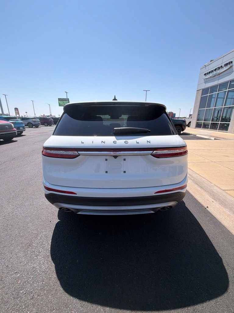 Used 2025 Lincoln Corsair FWD image 4