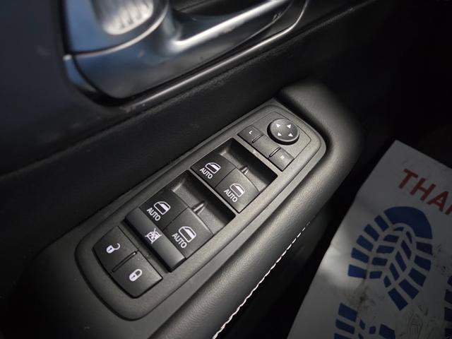 New 2026 Chrysler Pacifica Select image 28